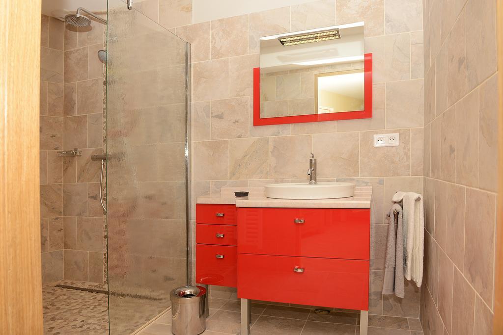 Mas De Carabelle Bed & Breakfast La Roque-Alric Room photo